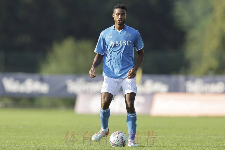 罗马诺：那不勒斯50万欧签莱切边锋路易斯-哈萨